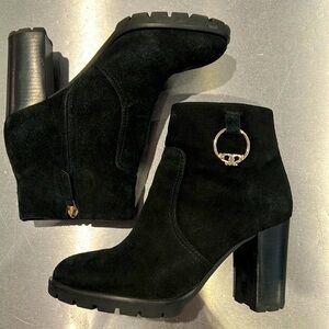 TORY BURCH Sofia 85 mm Black suede lug sole booties gold hardware size 7.5